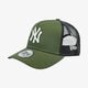 pánska šiltovka NEW ERA ČIAPKA LEAGUE ESSENTIAL TRUCKER 11586122 farba zelená
