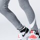 detské nohavice NIKE LEGGINGS SPORTSWEAR ar4076-092 farba sivá