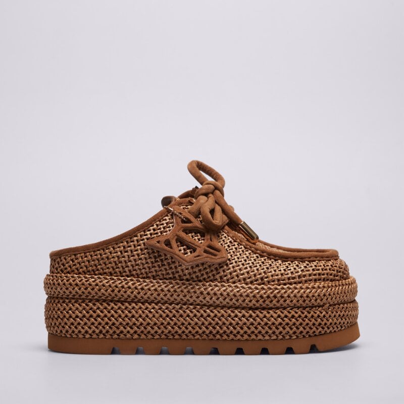 NAKED WOLFE BLIZZARD