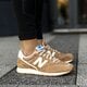 dámske tenisky (obuv) NEW BALANCE MRL996KJW mrl996kjw farba hnedá