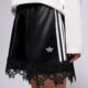 dámske šortky ADIDAS ŠORTKY  SATIN LACE SHORTS ld1813 farba čierna