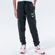 detské nohavice NIKE NOHAVICE  SPORTSWEAR SWOOSH cu9195-010 farba čierna