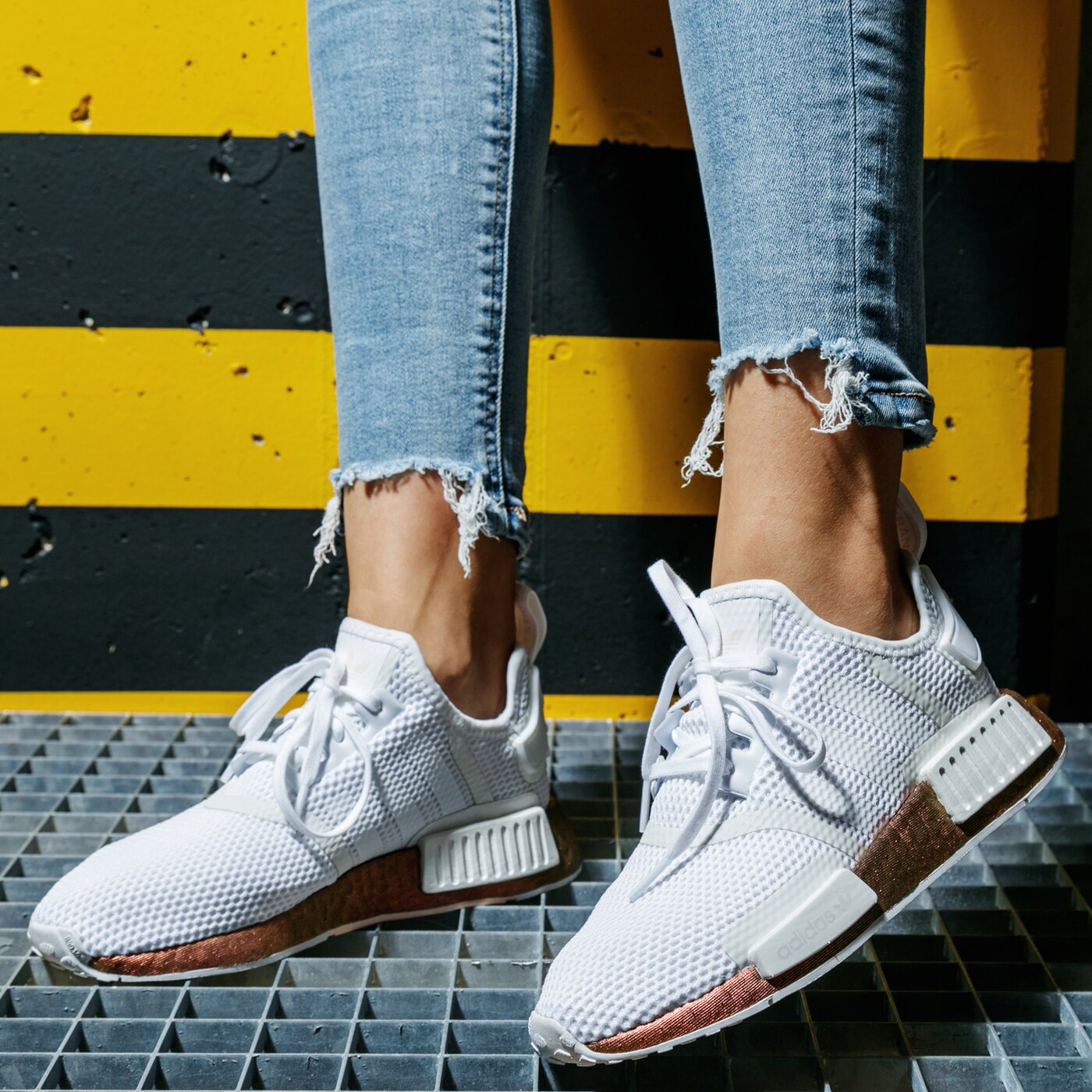 detské tenisky (obuv) ADIDAS NMD_R1 J fv1689 farba biela