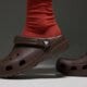 dámske šľapky CROCS CLASSIC CLOG 10001-21q farba hnedá