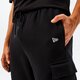 pánske nohavice NEW ERA NOHAVICE  NE PREMIUM CARGO BLK NEW ERA BLKWHI 60284750 farba čierna