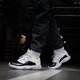 detské tenisky (obuv) AIR JORDAN 11 CMFT LOW GS dv3477-100 farba biela