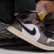 pánske tenisky (obuv) AIR JORDAN 1 MID  hq2011-100 farba biela