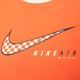 dámske tričko NIKE TRIČKO W NSW CLUB SS TEE MOTO RGR hq1707-842 farba červená