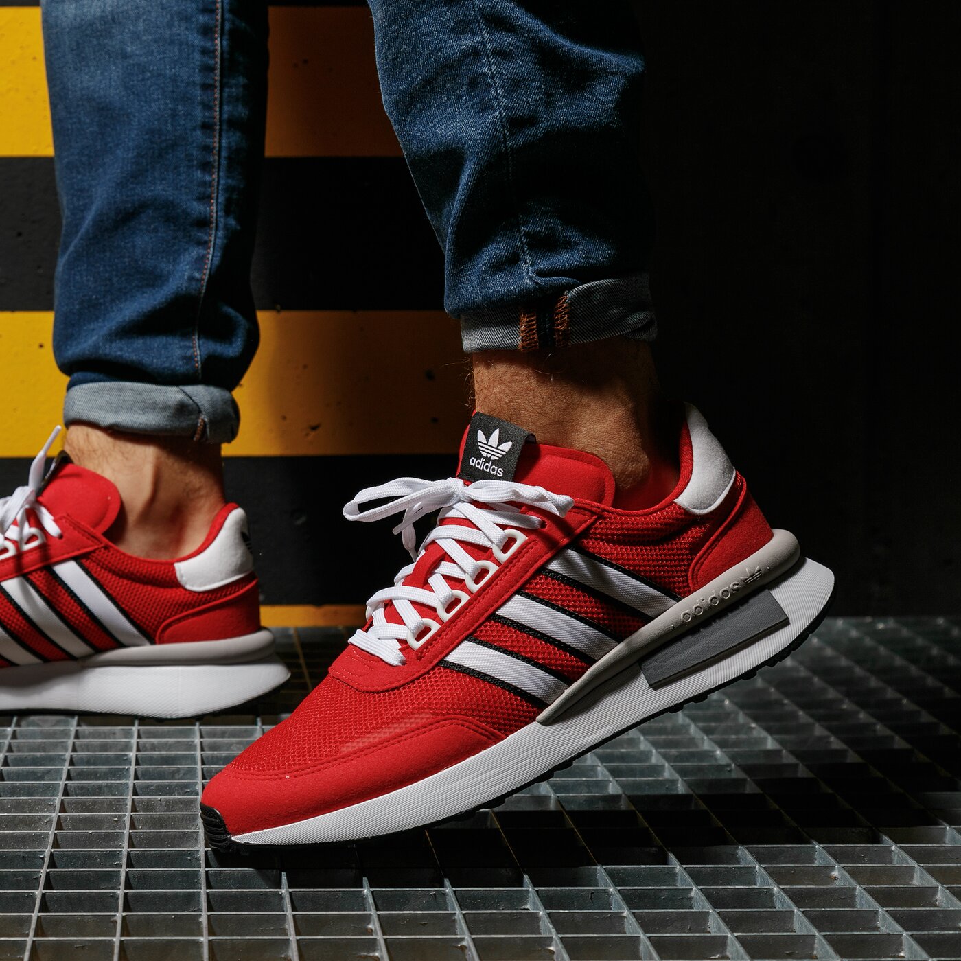 pánske tenisky (obuv) ADIDAS RETROSET fw4869 farba červená