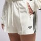 dámske šortky ADIDAS ŠORTKY  TT SHORTS kd1397 farba krémový