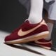 dámske tenisky (obuv) W NIKE CORTEZ SUEDE ib1857-601 farba bordová