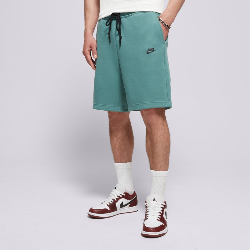 NIKE ŠORTKY  TECH FLEECE