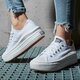 dámske tenisky (obuv) CONVERSE CHUCK TAYLOR ALL STAR MOVE 570257c farba biela