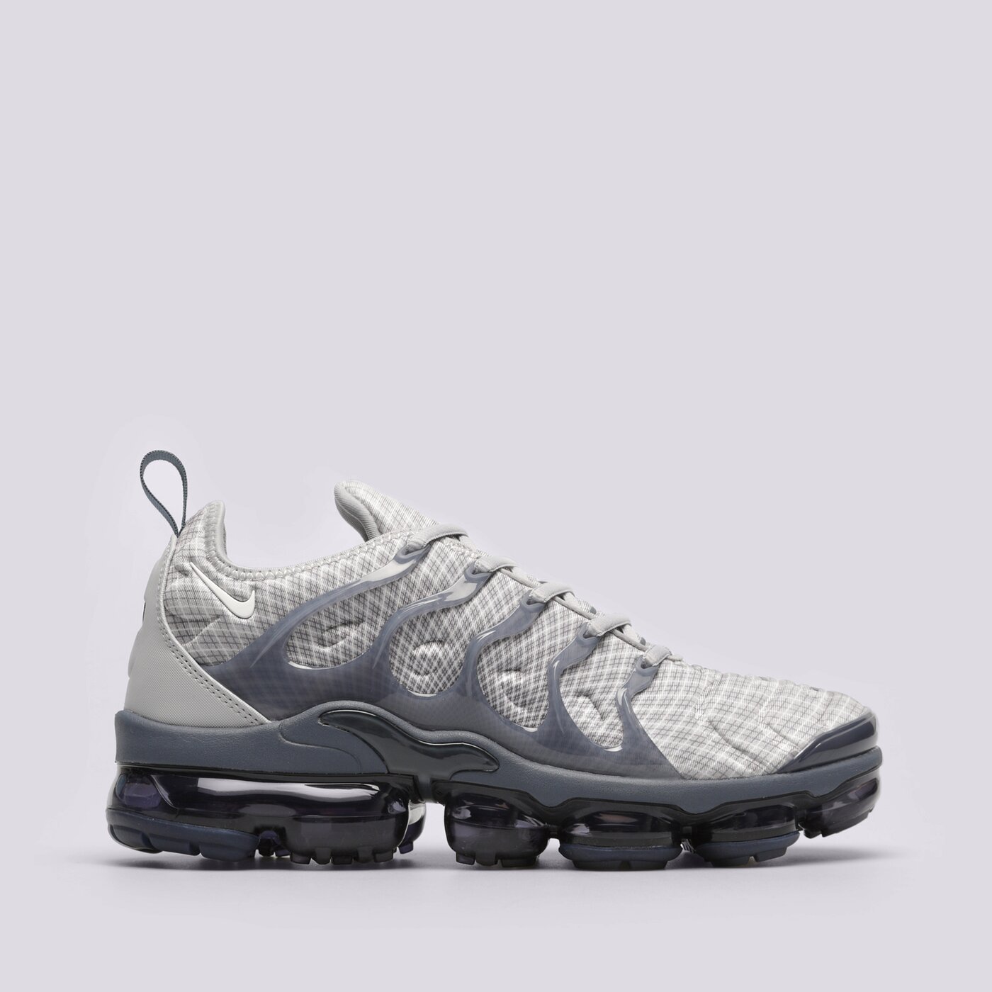 nike air vapormax plus sneakers