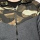 pánska mikina NIKE MIKINA RU CAMO OVERLAY WR 687583065 farba sivá