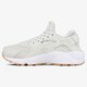 dámske tenisky (obuv) NIKE WMNS AIR HUARACHE RUN SE 859429004 farba béžová