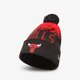 pánska čiapka NEW ERA NBA CHICAGO BULLS POM BEANIE HAT CHICAGO BULLS OTC 12122723 farba čierna