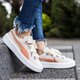detské tenisky (obuv) PUMA PLATFORM KISS JR 36745906 farba béžová