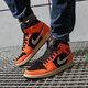 pánske tenisky (obuv) AIR JORDAN 1 MID 554724-062 farba oranžová