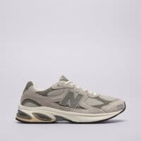 NEW BALANCE 2010 