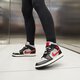 dámske tenisky (obuv) WMNS AIR JORDAN 1 MID bq6472-060 farba sivá