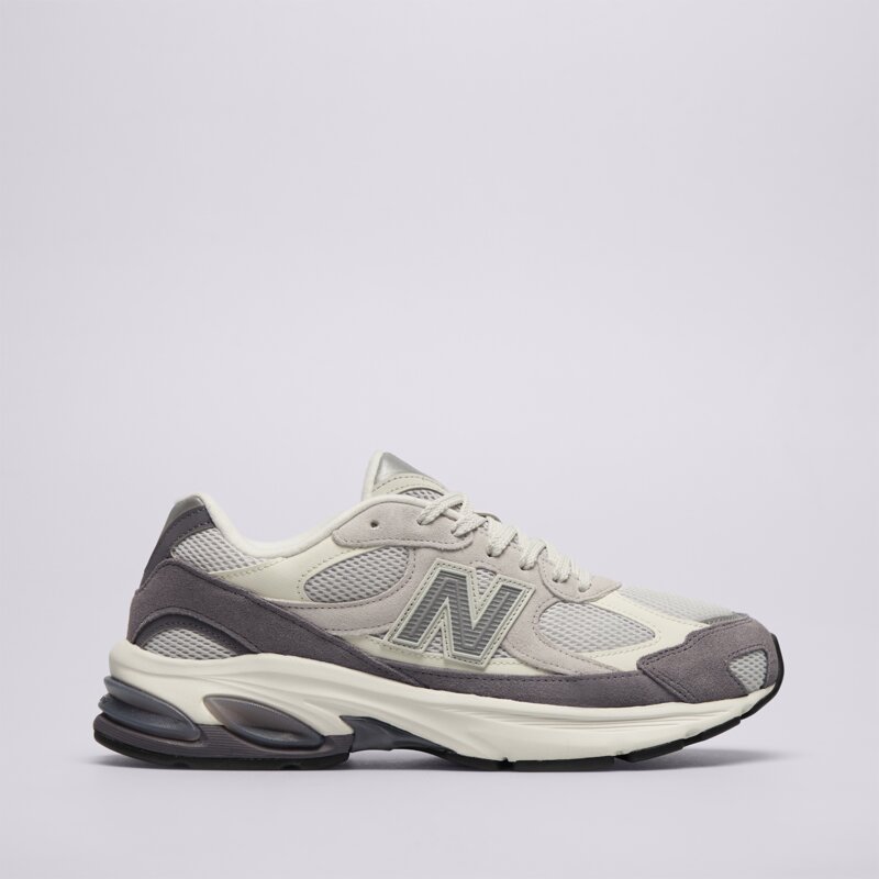 NEW BALANCE 2010