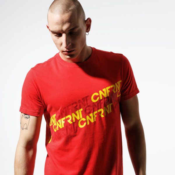 Image of CONFRONT TRIČKO FOOT PRINT RED TEE CF39TSM60001