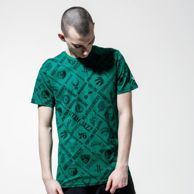 Image of NEW ERA TRIČKO NBA AOP TEE GREEN NBA LOGO KGR 12195411