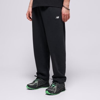 E-shop New Balance Sport Essentials French Terry Jogger Čierna EUR L